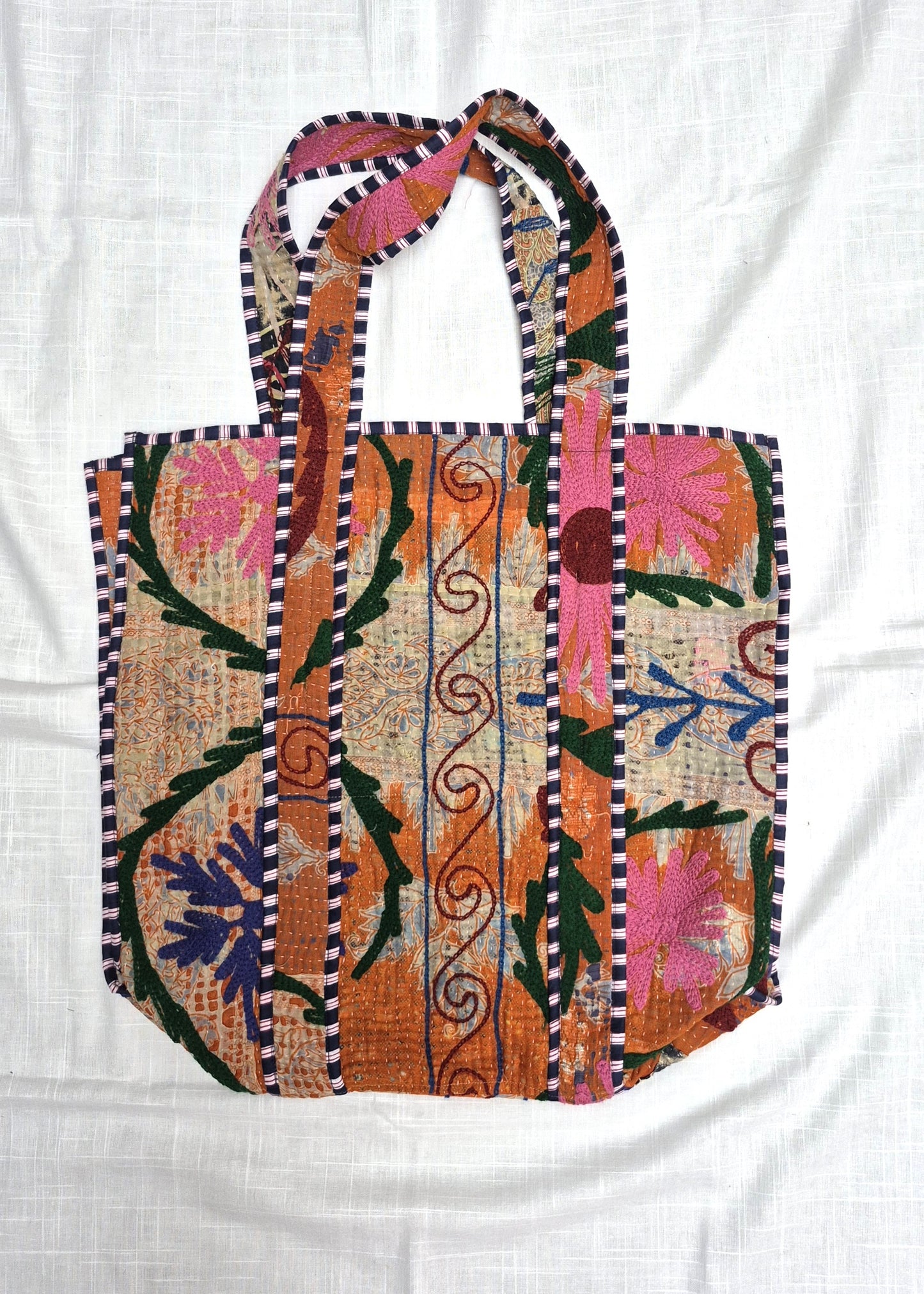 Vintage kantha tote bag met suzani borduursel # 16