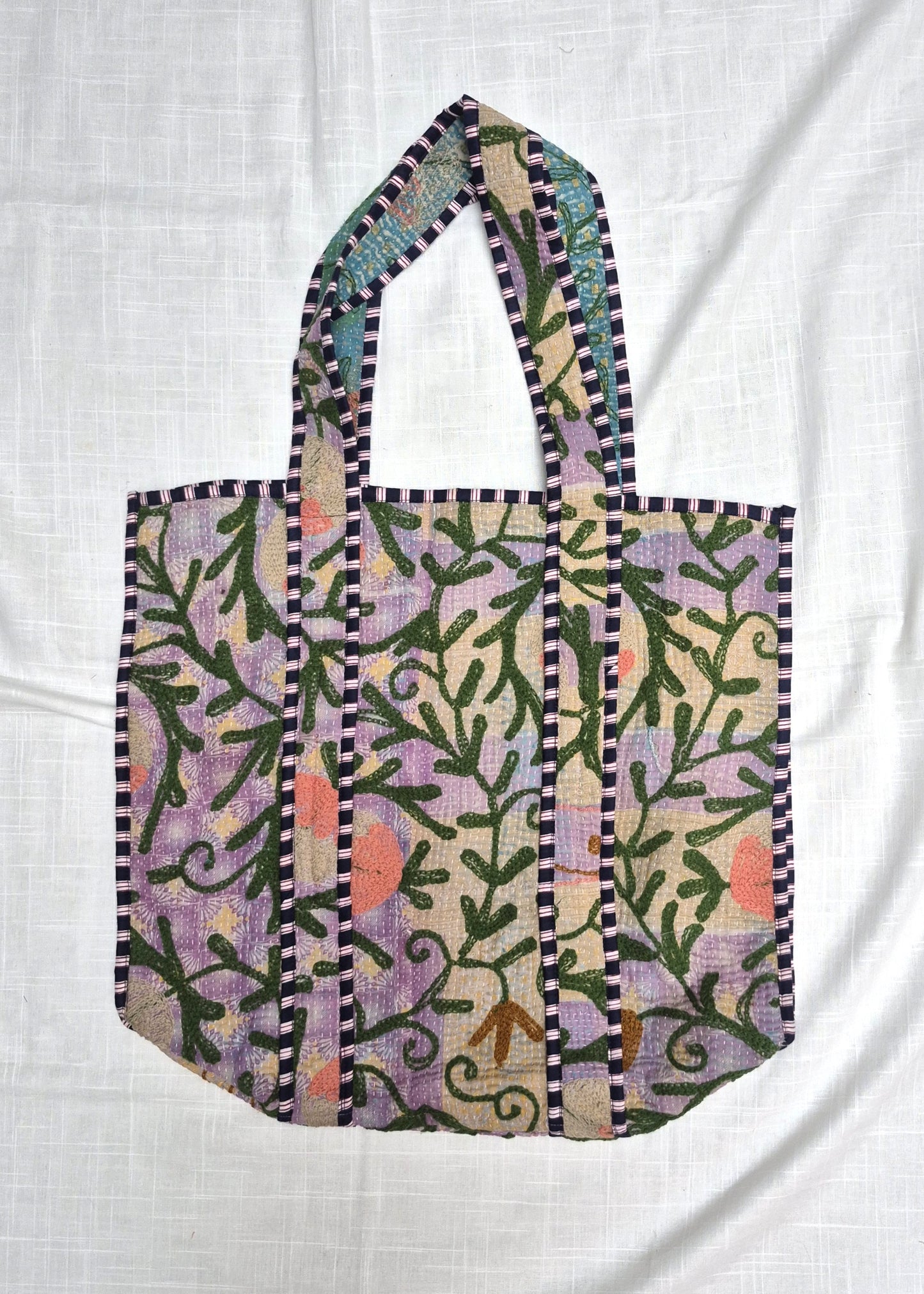 Vintage kantha tote bag met suzani borduursel # 1