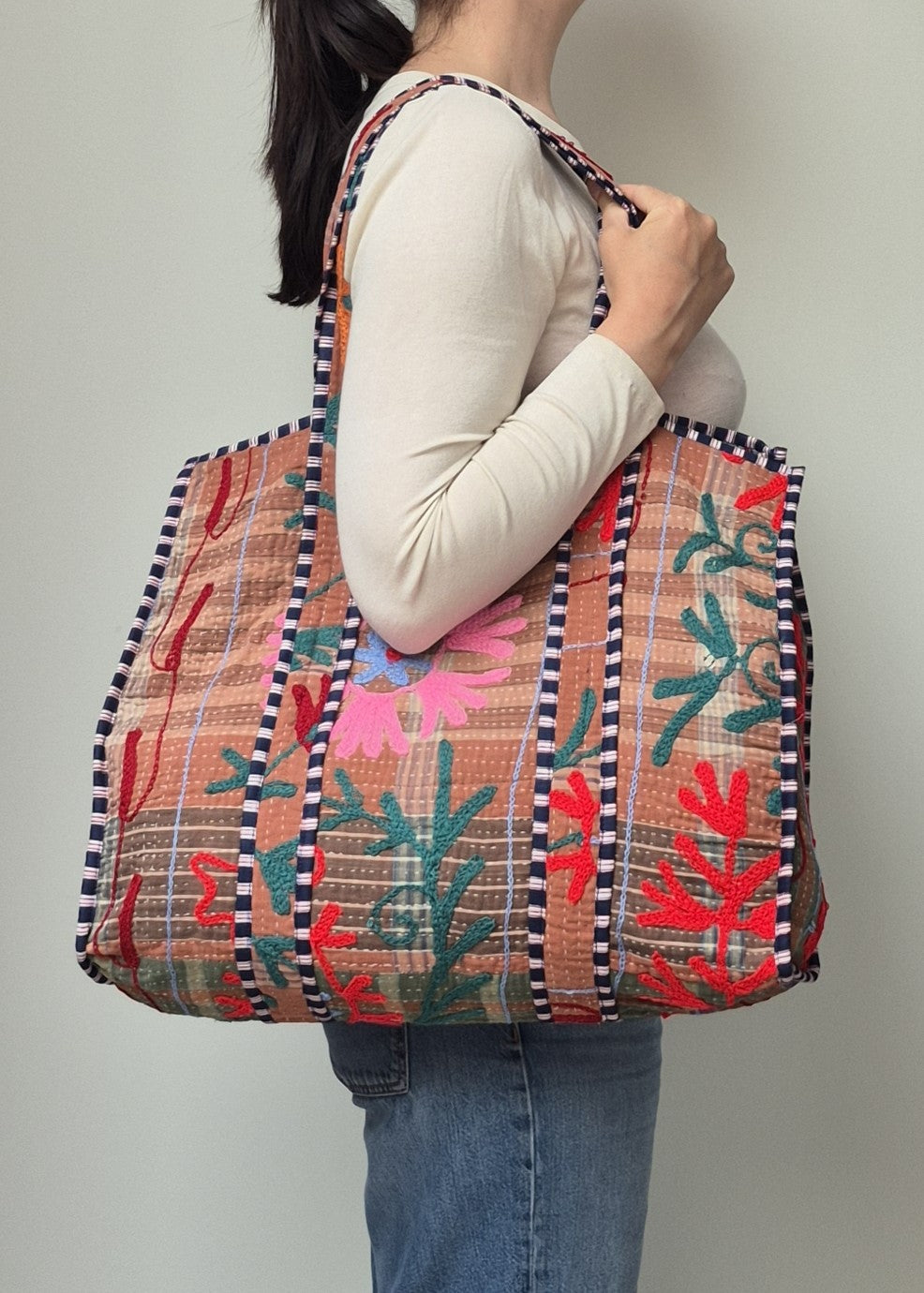 Vintage kantha tote bag met suzani borduursel # 5