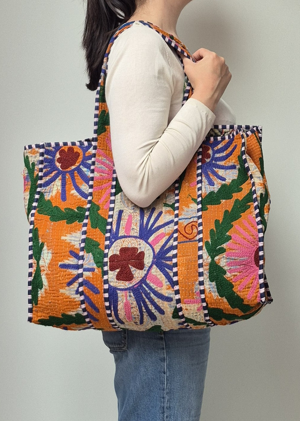 Vintage kantha tote bag met suzani borduursel # 18