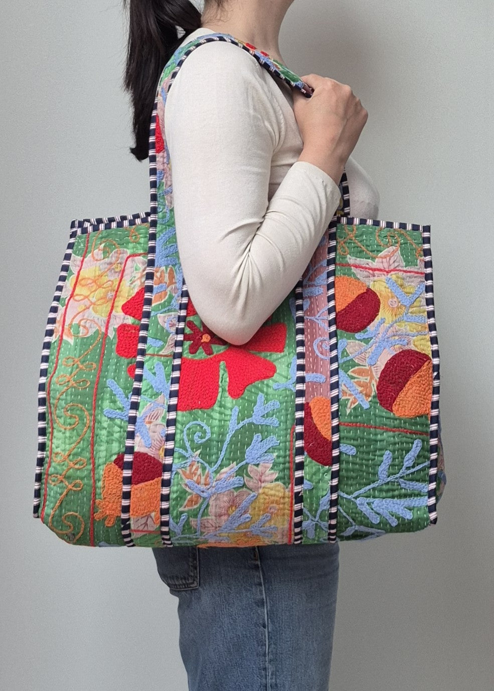 Vintage kantha tote bag met suzani borduursel # 26