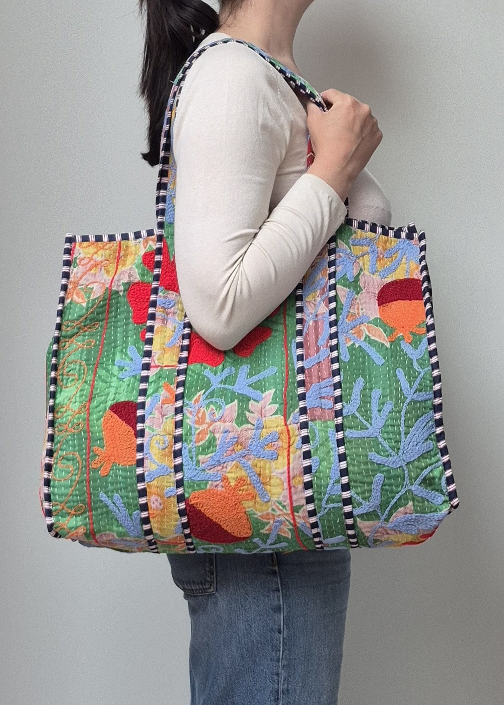 Vintage kantha tote bag met suzani borduursel # 26