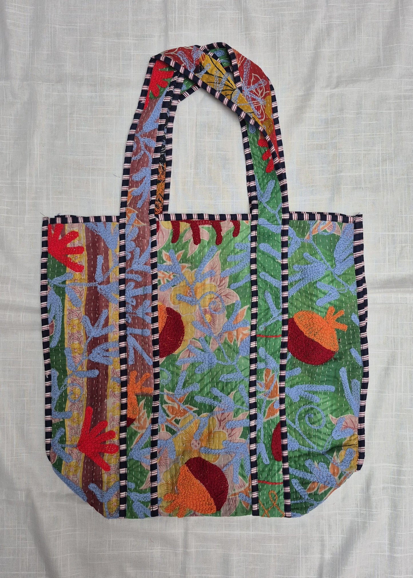 Vintage kantha tote bag met suzani borduursel # 25